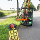 FS3000-with-remote-control