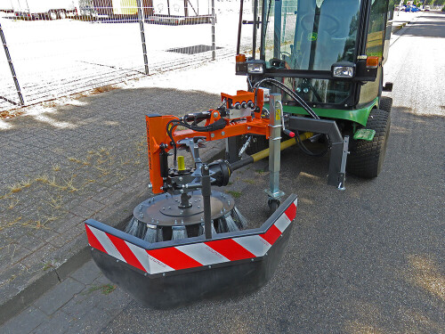 UB-6080-MK-Weedbrush-for-John-Deere-F-1580--2.jpg