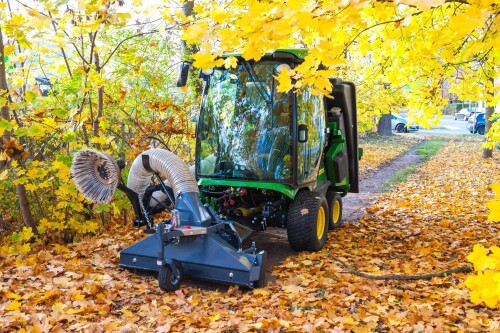 Copy-of-Leaf-Vacuum-fitted-to-John-Deere-outfront-mower.jpg