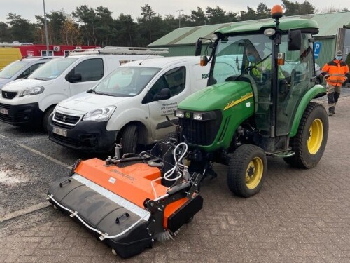 KM45-sweeper-on-jd-3-series.jpg